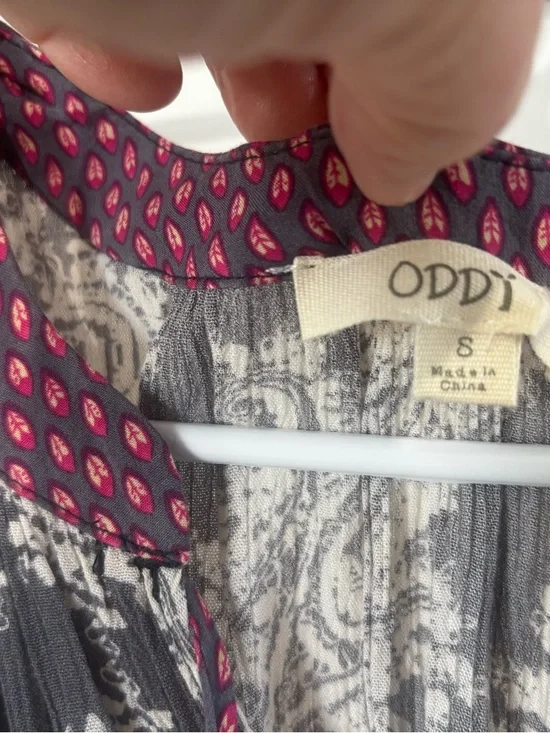 ODDY Navy Blue and White Printed Sleeveless Tunic with Maroon Accents - Picture 3 of 4